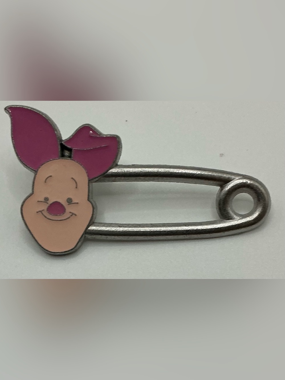2015 HONG KONG DISNEY PIGLET WINNIE THE POOH SAFETY PIN TRADABLE LAPEL PIN